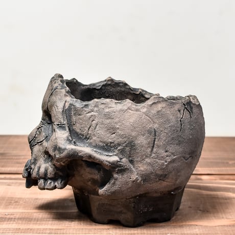 Matasuke Tatsumi（TEATOYA'S GALLERY）【Skull pot BLACK 大】RFMT24024(T)