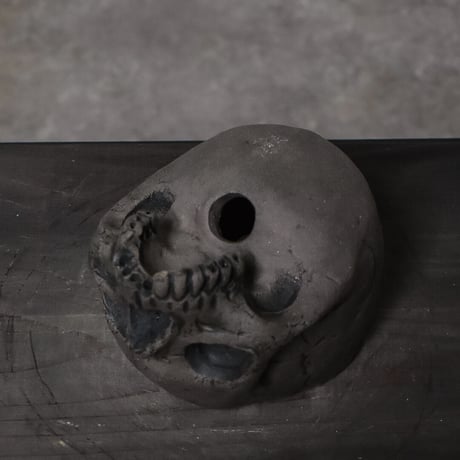 Matasuke Tatsumi（TEATOYA'S GALLERY）【Skull pot Black】type C