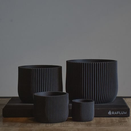 MINIMUM DESIGN / ミニマムデザイン【LOTUS Indoor Planter black S】RFMDlotb001