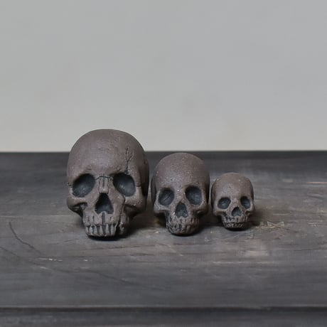 Matasuke Tatsumi（TEATOYA'S GALLERY）【Skull pebble set Black】type B
