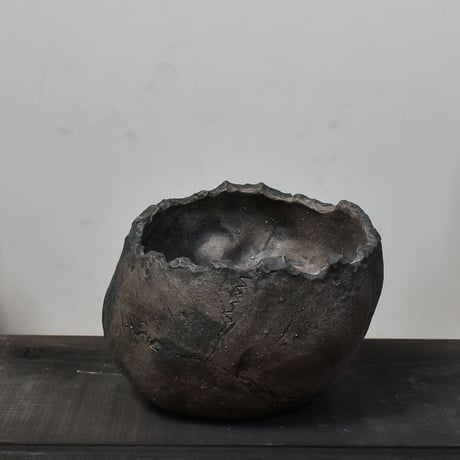 Matasuke Tatsumi（TEATOYA'S GALLERY）【Diagonal Skull pot Black】type B