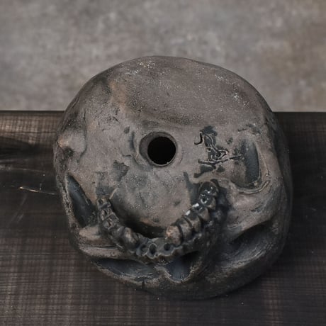 Matasuke Tatsumi（TEATOYA'S GALLERY）【Diagonal Skull pot Black】type A
