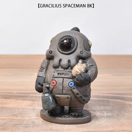 Matasuke Tatsumi（TEATOYA'S GALLERY）【Spaceman】