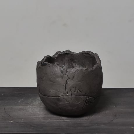 Matasuke Tatsumi（TEATOYA'S GALLERY）【Skull pot Black】type B
