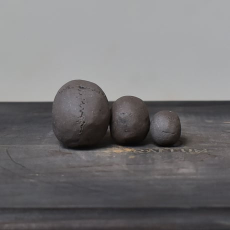 Matasuke Tatsumi（TEATOYA'S GALLERY）【Skull pebble set Black】type D
