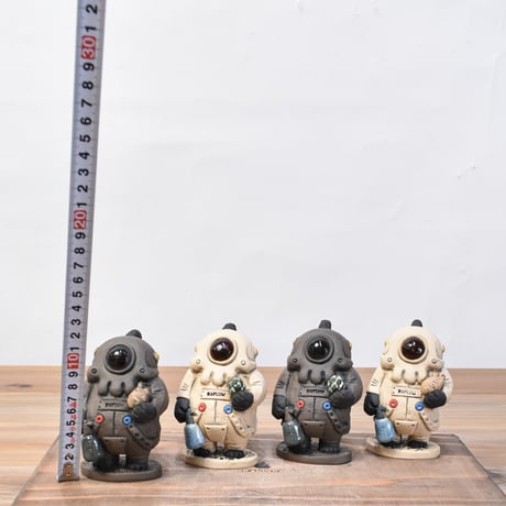 Matasuke Tatsumi（TEATOYA'S GALLERY）【Spaceman】