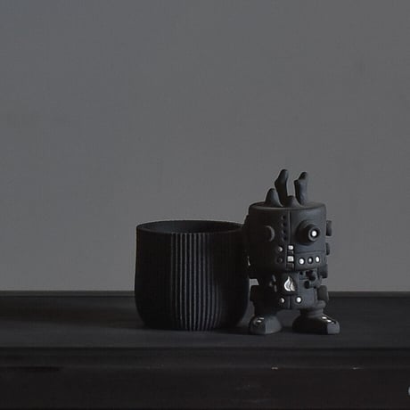 MINIMUM DESIGN / ミニマムデザイン【LOTUS Indoor Planter black S】RFMDlotb001