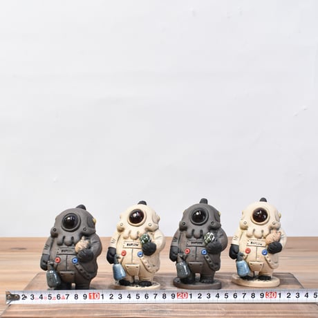 Matasuke Tatsumi（TEATOYA'S GALLERY）【Spaceman】