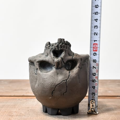 Matasuke Tatsumi（TEATOYA'S GALLERY）【Skull supine pot White 】B