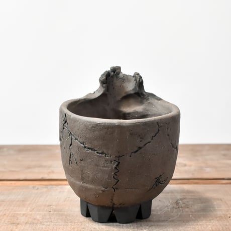 Matasuke Tatsumi（TEATOYA'S GALLERY）【Skull supine pot White 】B