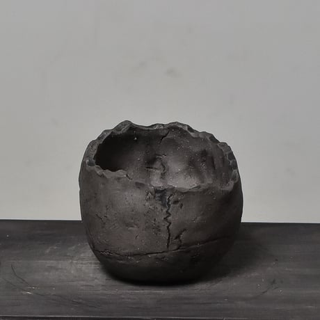 Matasuke Tatsumi（TEATOYA'S GALLERY）【Skull pot Black】type D