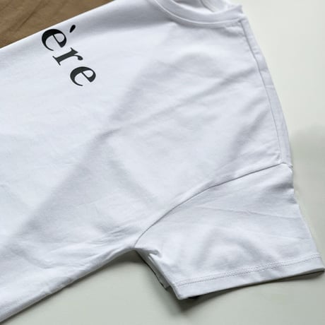 ロゴTシャツ