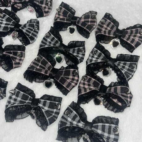 IS MINE♡hair clip （左右ペア販売）