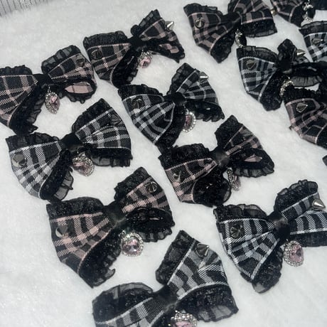 IS MINE♡hair clip （左右ペア販売）