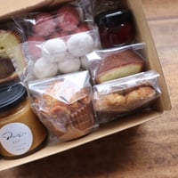 お菓子詰め合わせ（￥5000）