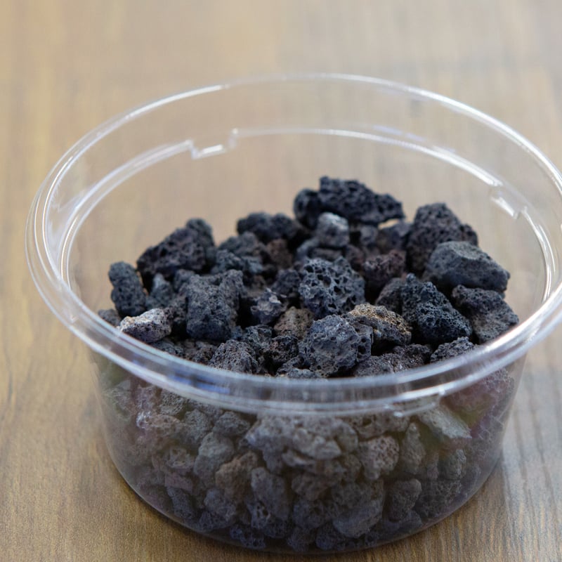 素材】黒溶岩石｜粒サイズ｜8.5cmパック | shida design ONLINE STORE