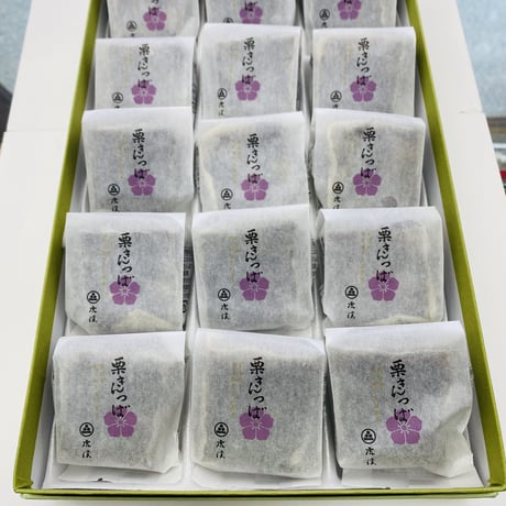 【栗きんつば】15個入り　十勝産小豆の自家製粒あんに、栗甘露煮を合わせ丹念に炊き上げ、手焼きで香ばしく焼き上げました。