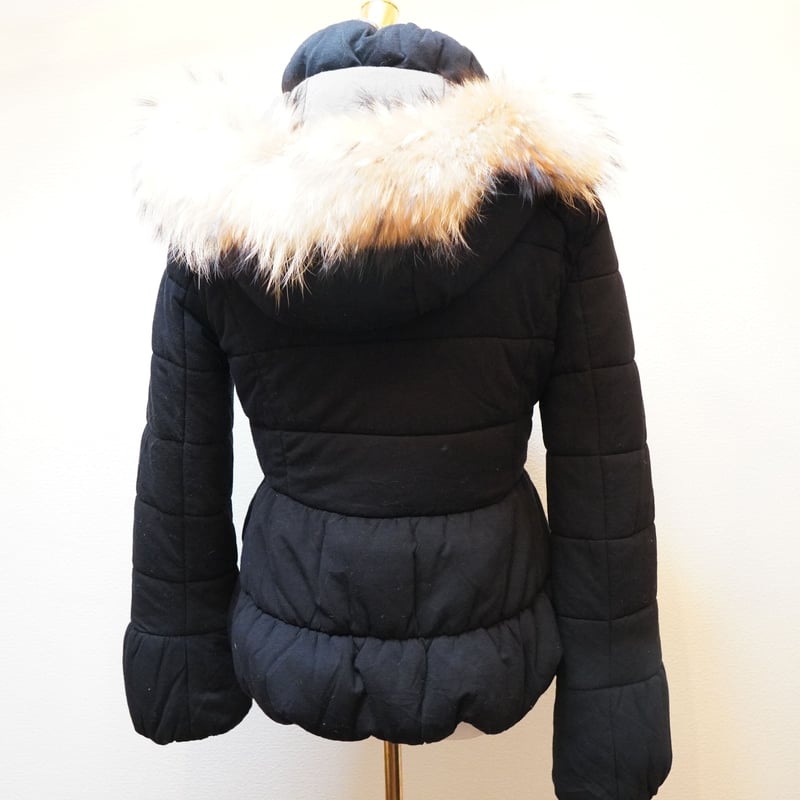 BURBERRY BLUE LABEL（バーバリーブルーレーベル）ダウンジャケットの