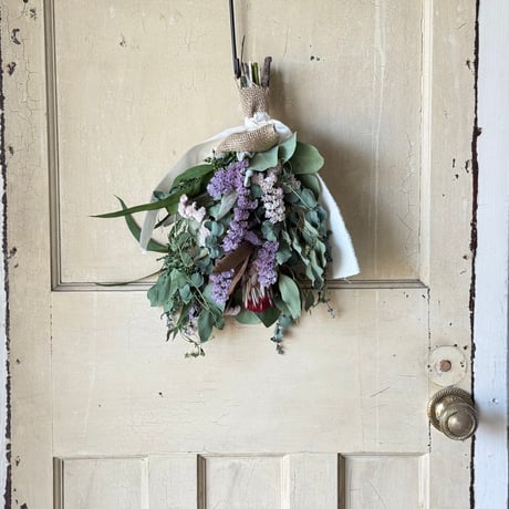 sold ホワイトプロテア置き型スワッグ① sold ホワイトプロテア置き型スワッグ①