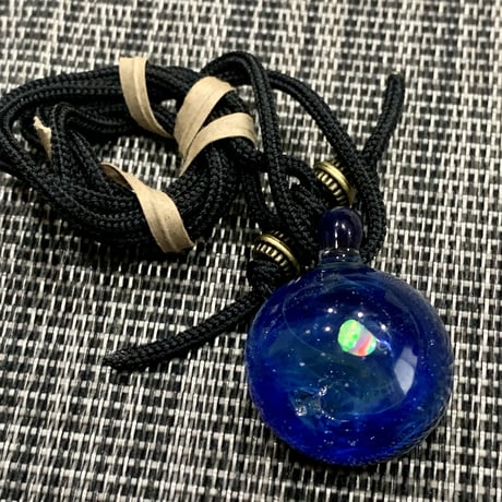 オパール入り宇宙ペンダント　UHAG-36P