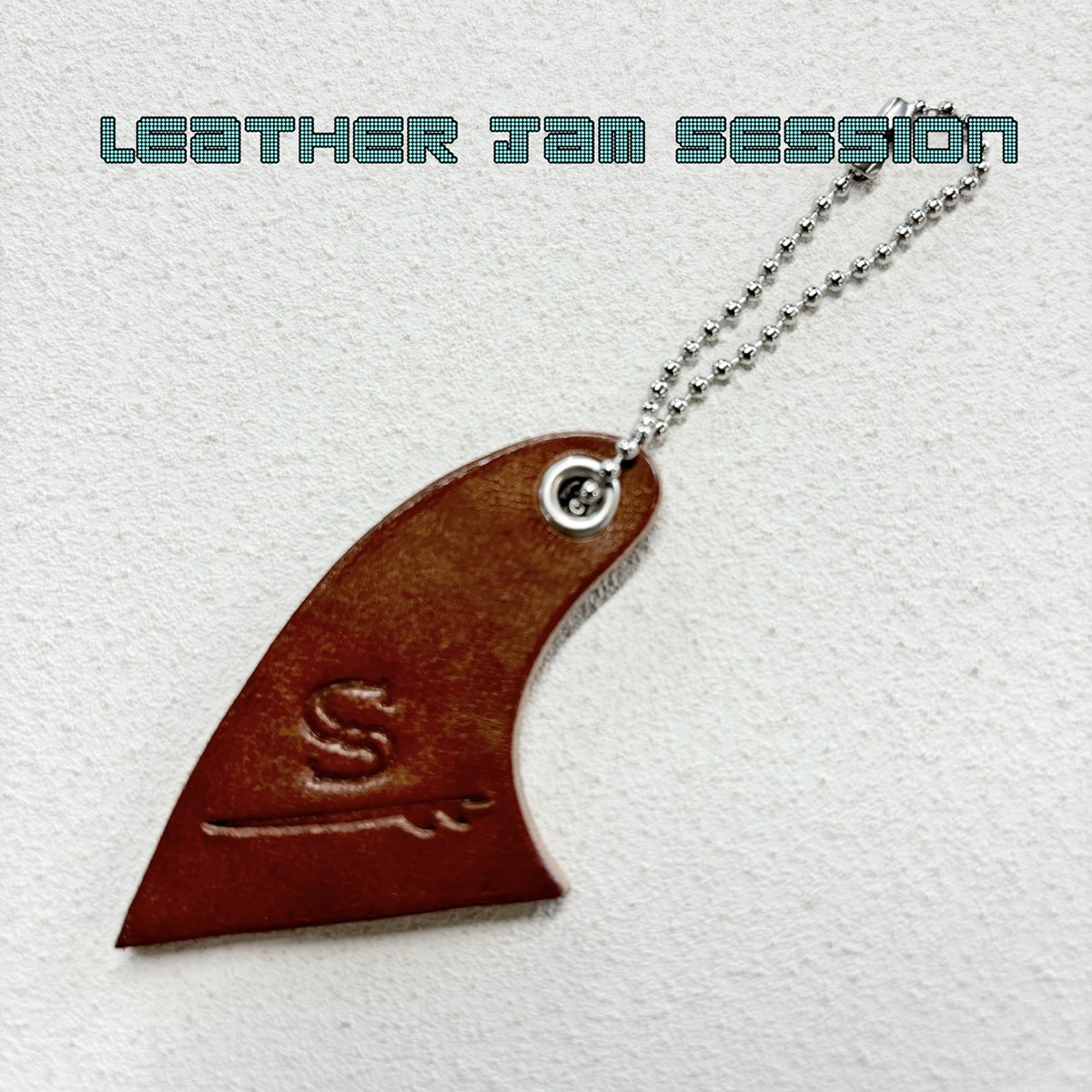LEATHER JAM SESSION サーフボード フィン型アルファベット