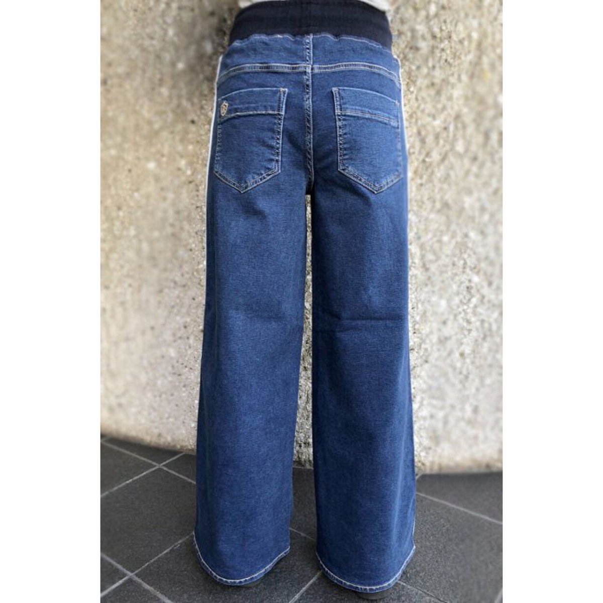 大幅値下げワイドパンツレッドペッパーデニムパンツ24インチ新品同様品です。 fit=scale-down,w=1200
