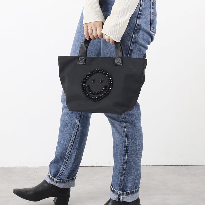 人気商品【クーコ COOCO】SMILEYビーズ刺繍ナイロン風2WAYトート