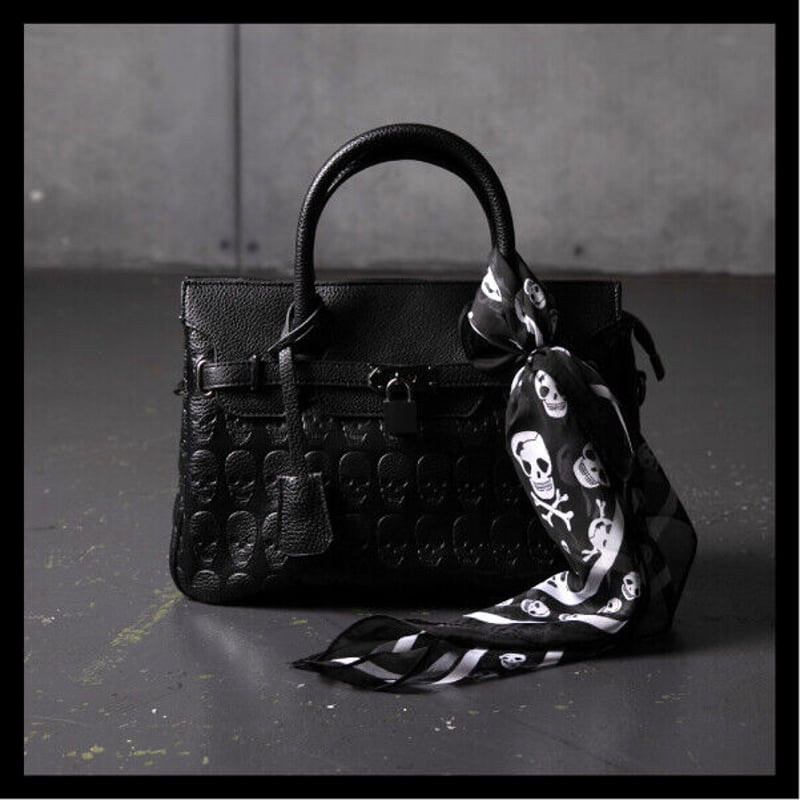 BLACK JACKALL CROWN】フェイクレザー エンボススカルデコレーション 