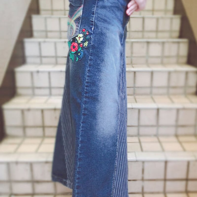 RED PEPPER レッドペッパー】 フラワー 刺繍 リメイクデニム ロング ...