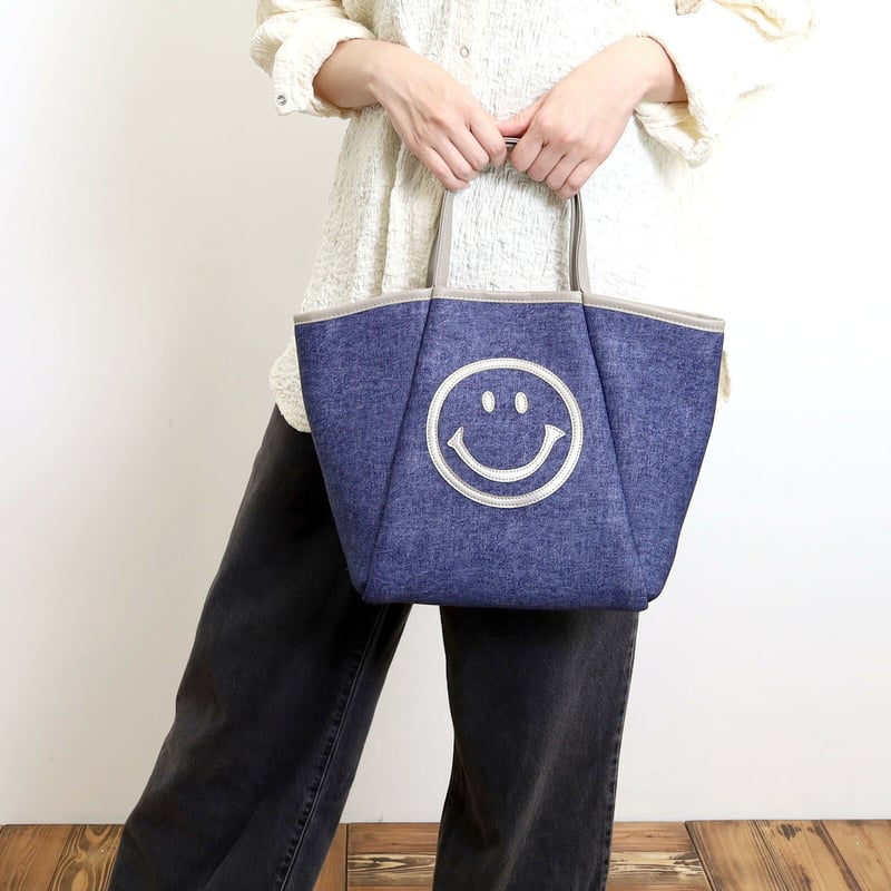 COOCO】SMILEYダイバー素材トートバッグにこちゃん スマイル