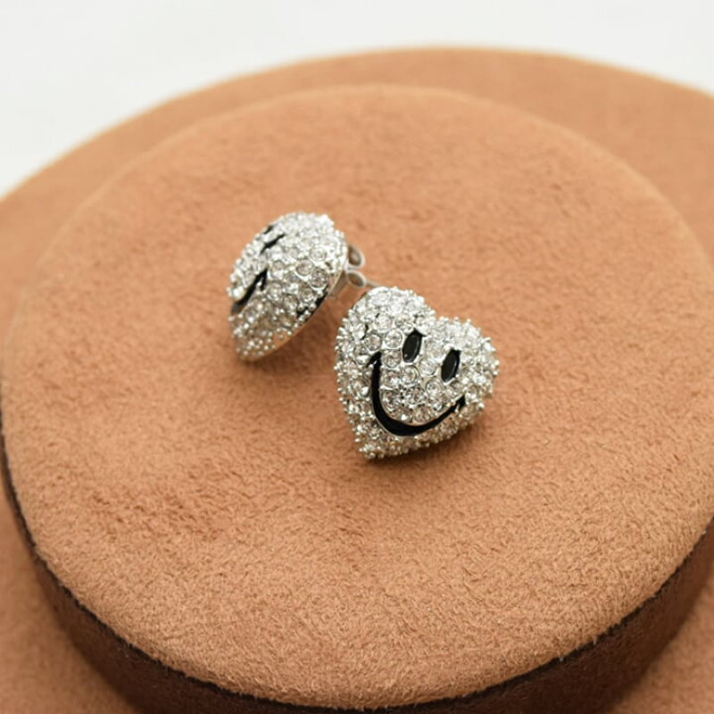 PROLOGUE プロローグ】ピアス キラキラ ハート型 立体 スマイル PROLOGUE プロローグ】ピアス キラキラ ハート型 立体 スマイル