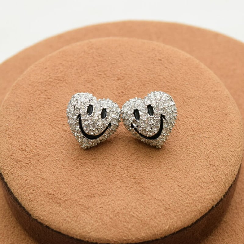 PROLOGUE プロローグ】ピアス キラキラ ハート型 立体 スマイル ニコ