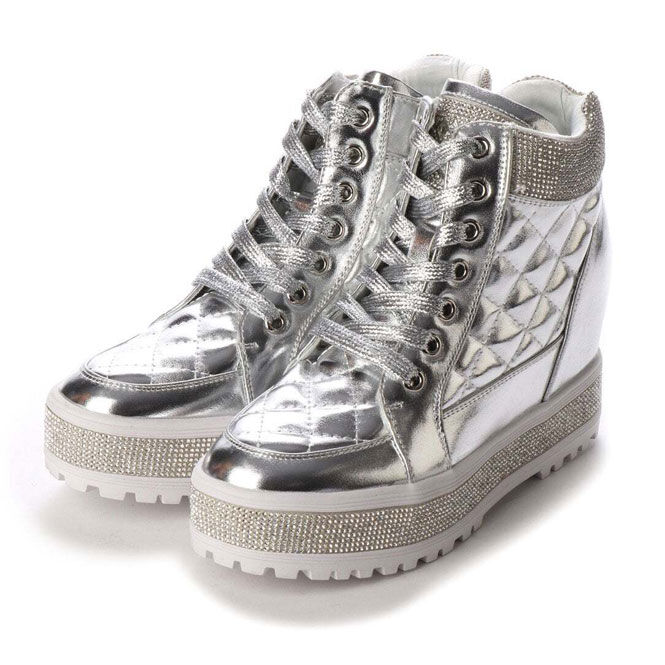 ⭐️インディヴィ VentiAnni キラキラキルティングインヒールスニーカー 11 SIL