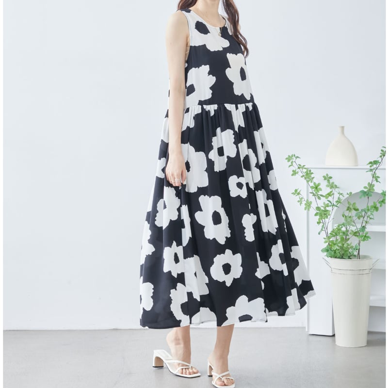 KENZO 花柄ノースリーブワンピース サイズL ブラック　ビンテージ KENZO 花柄ノースリーブワンピース サイズL ブラック ビンテージ