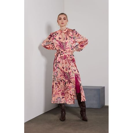 FLY GIRL テーラードロングコート　ビビッドピンク　試着のみほぼ未使用 Dot＆Stripes CHILD WOMAN（ドットアンドストライプス