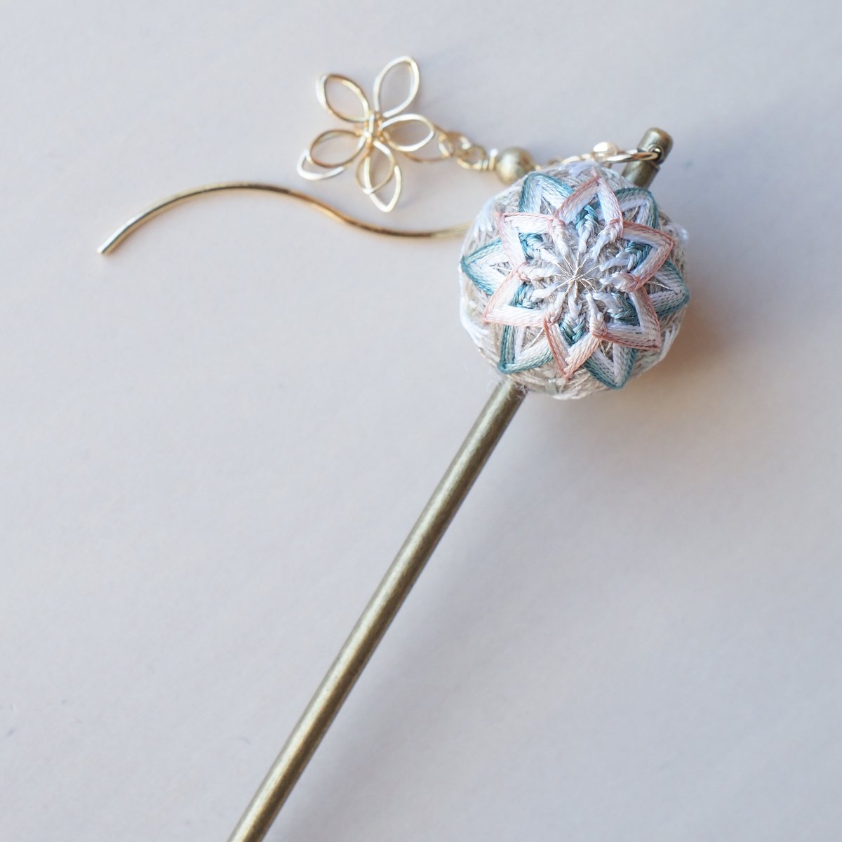 受注制作》手毬かんざし（鉄線） | nanohana