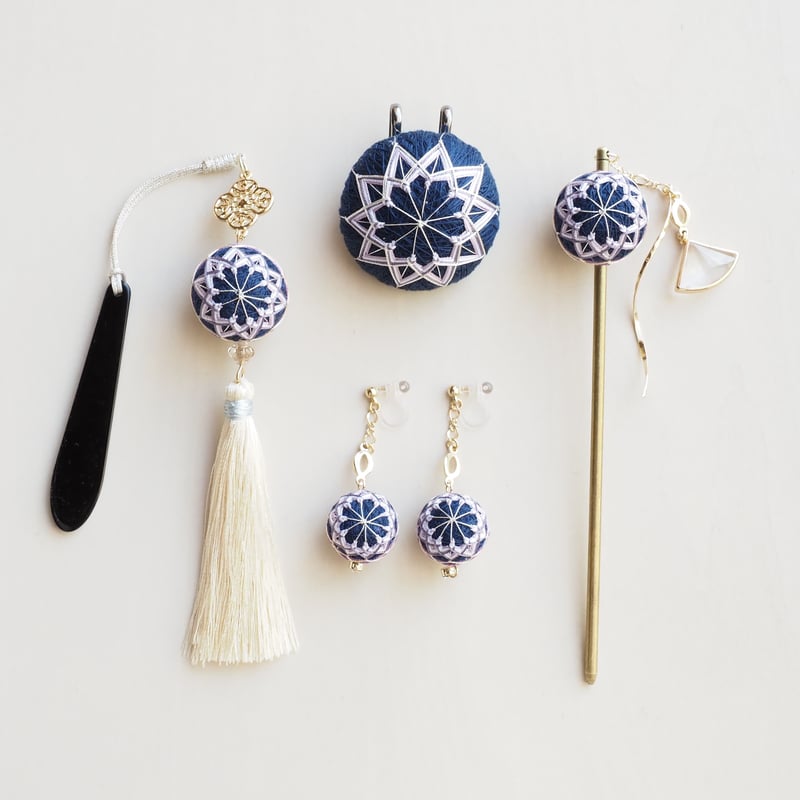 受注制作》手毬イヤリング・ピアス（二ツ菊） | nanohana