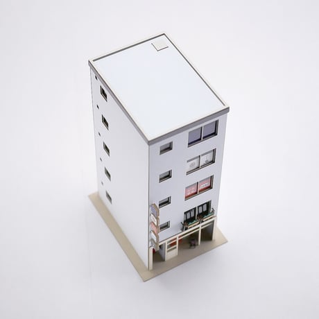 雑居ビル D