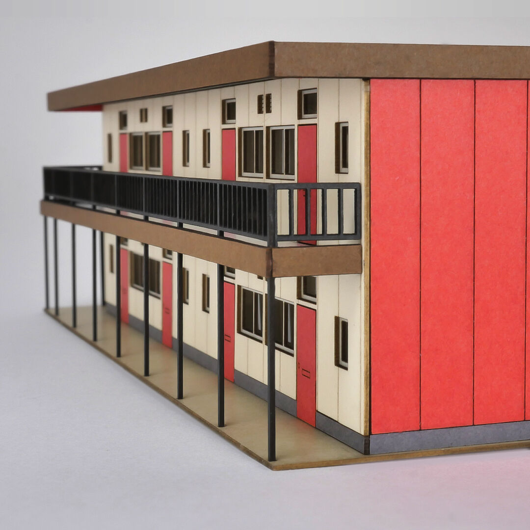 建築模型 1/100 スケール　ケース付き　アパート 建築模型 1/100 スケール ケース付き アパート 1/100店舗+
