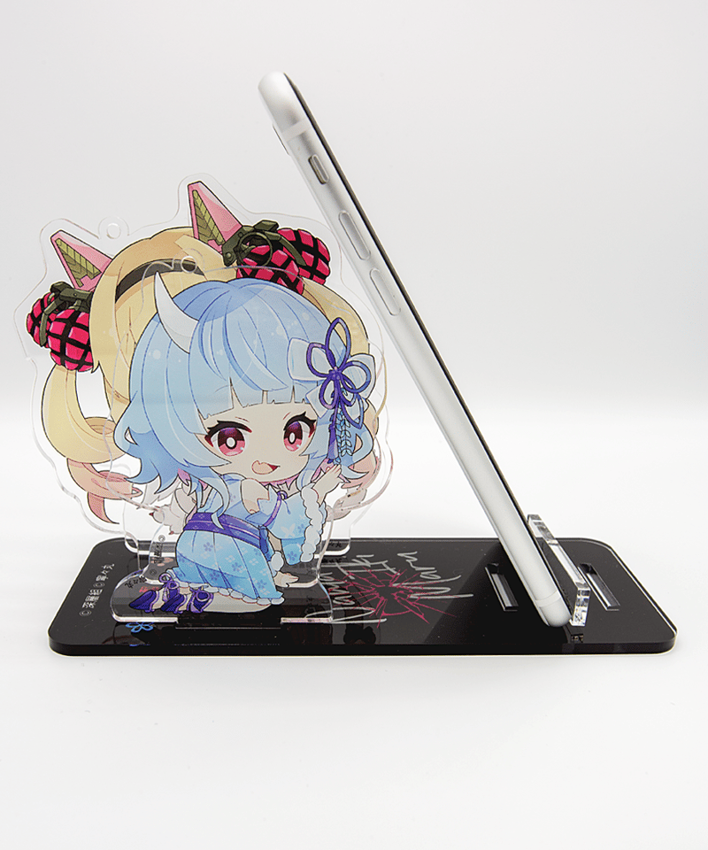 なまいき丸コラボグッズ】3人で支える！ なまいき丸スマホスタンド