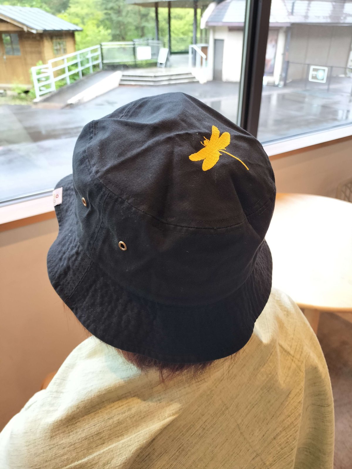 メゾンマヴェリックプレゼンツ★リボンテープベルト ロゴ刺繍バケットハット 刺繍ロゴサーモバケットハット (UNISEX) | PEARLY GATES（パーリー