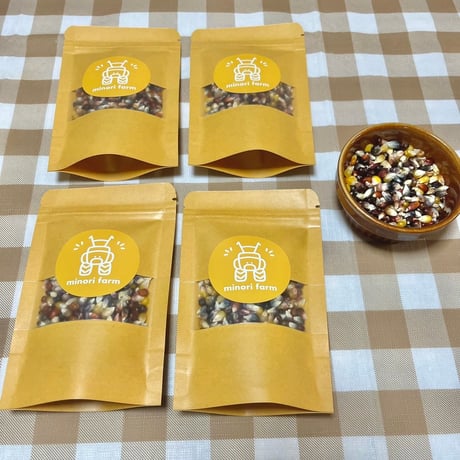 【ピザ屋の畑で採れたカラフルポップコーン】50g袋入り（数量限定）