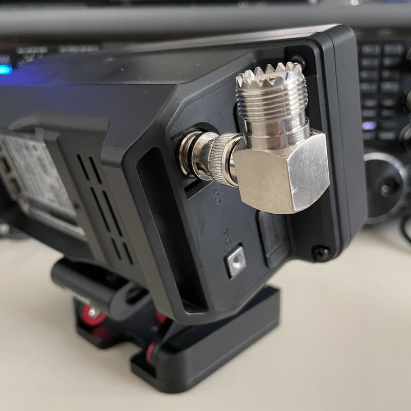 windcamp製 IC-705専用 アンテナ取付マウント RC-2 | HAMCITY windcamp製 IC-705専用 アンテナ取付マウント RC-2 | HAMCITY