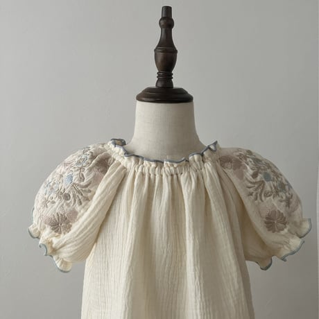 Sarah dress -ice cream-