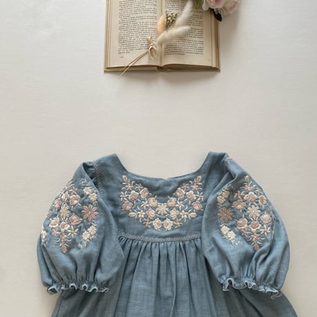Camellia - fog blue -