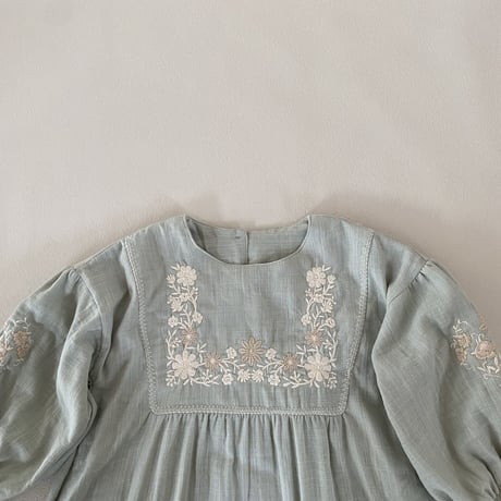 Margaret -grayish  mint