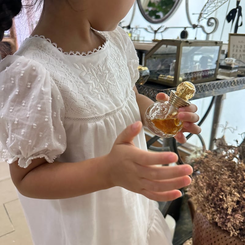 に*こ様 petite robe noire フリル金箔ボリューム ブラックサテンオーガンジーボリュームドレス