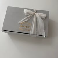 gift box wrapping