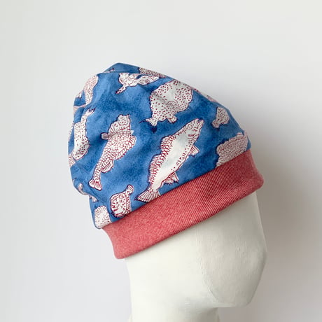 Twist beanie   fish blue × red  L(57~60)
