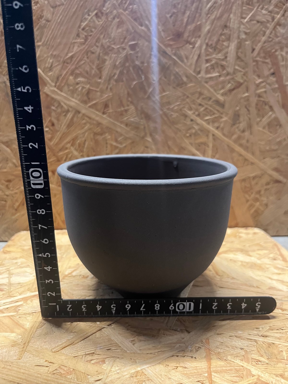 伝市鉢 コウロ型 4号 黒化粧 | GREEN LUCK